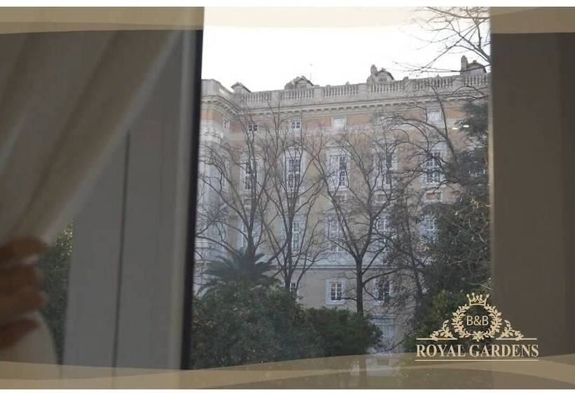 تختخواب و صبحانه Royal Gardens