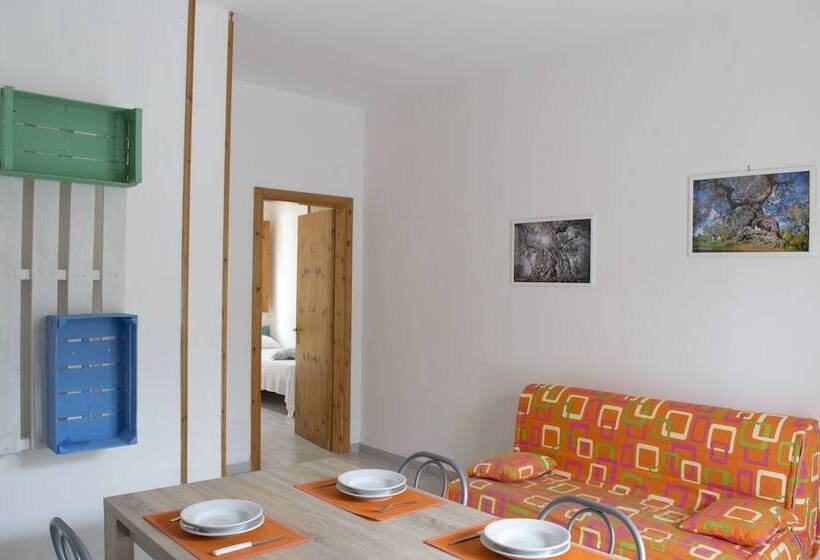 مسافرخانه Residence Borgo Latino