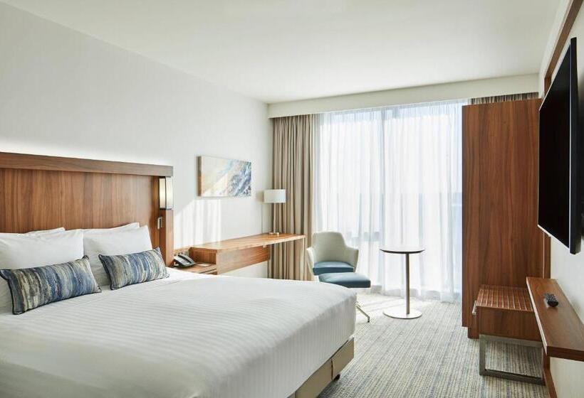 هتل Courtyard By Marriott London Heathrow Airport