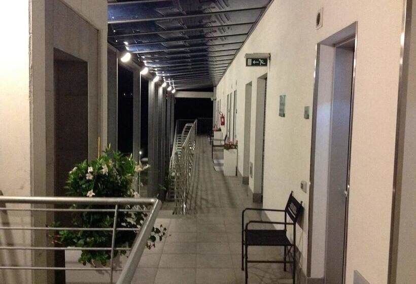 여관 Bed & Business