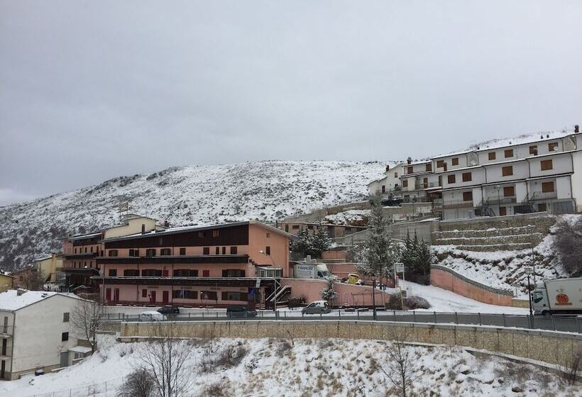 فندق Campo Felice