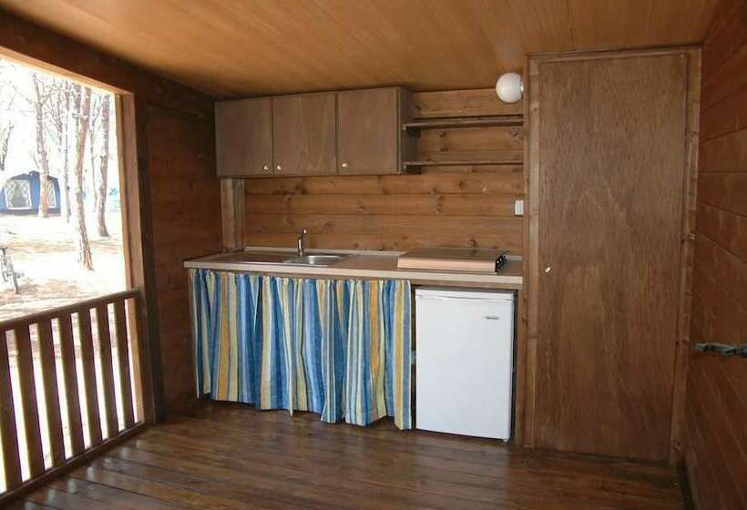 فندق Villaggio Camping Calapineta