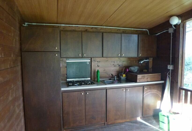 בית מלון כפרי Villaggio Camping Calapineta