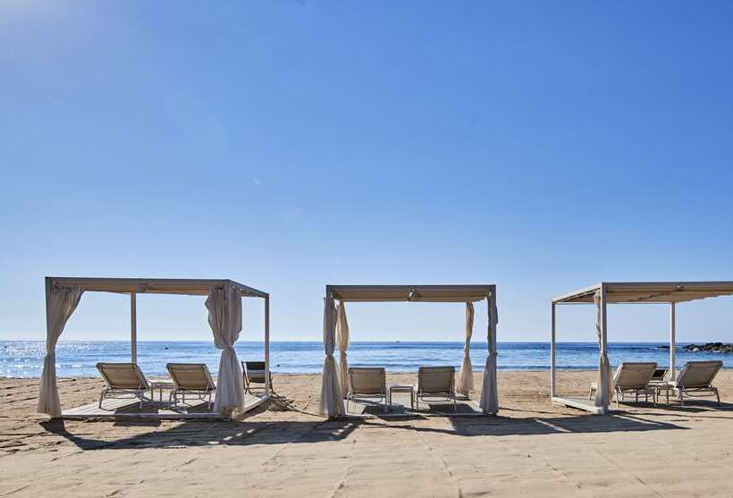 Отель Baia Di Chia Resort Sardinia, Curio Collection By Hilton