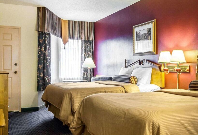 فندق Clarion Inn Branson