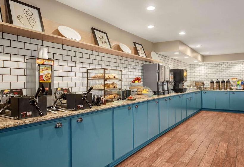 فندق Country Inn & Suites By Radisson, Ames, Ia
