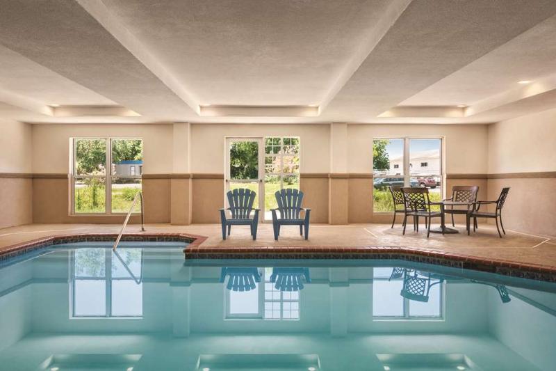בית מלון כפרי Country Inn & Suites By Radisson, Beaufort West, Sc