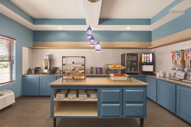 בית מלון כפרי Country Inn & Suites By Radisson, Beaufort West, Sc