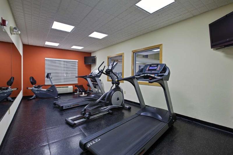 هتل Country Inn & Suites By Radisson, Cincinnati Airport, Ky