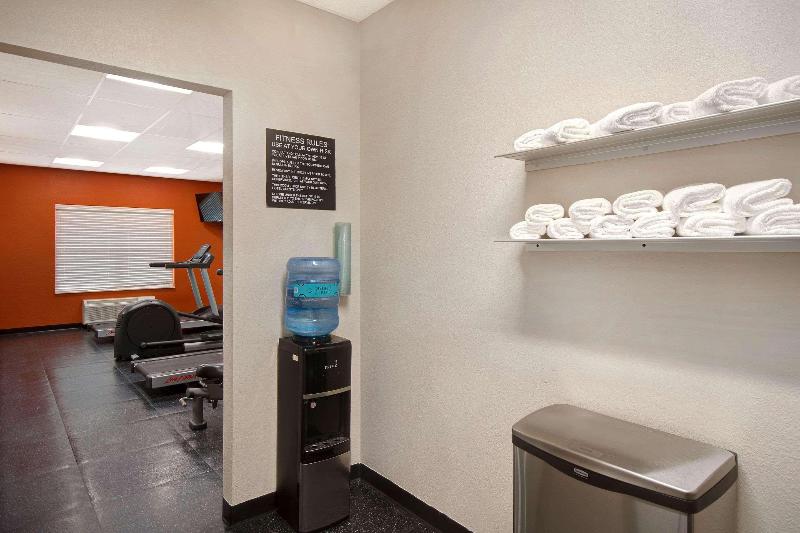 هتل Country Inn & Suites By Radisson, Cincinnati Airport, Ky