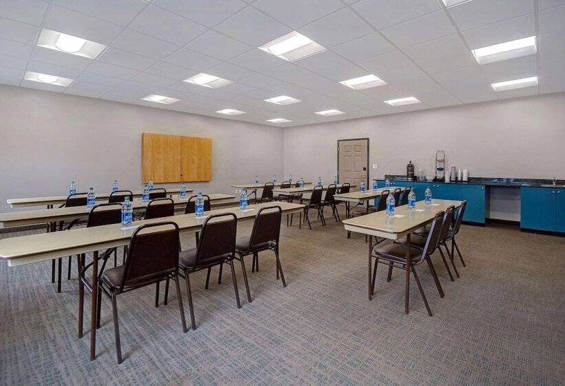 هتل Country Inn & Suites By Radisson, Cincinnati Airport, Ky