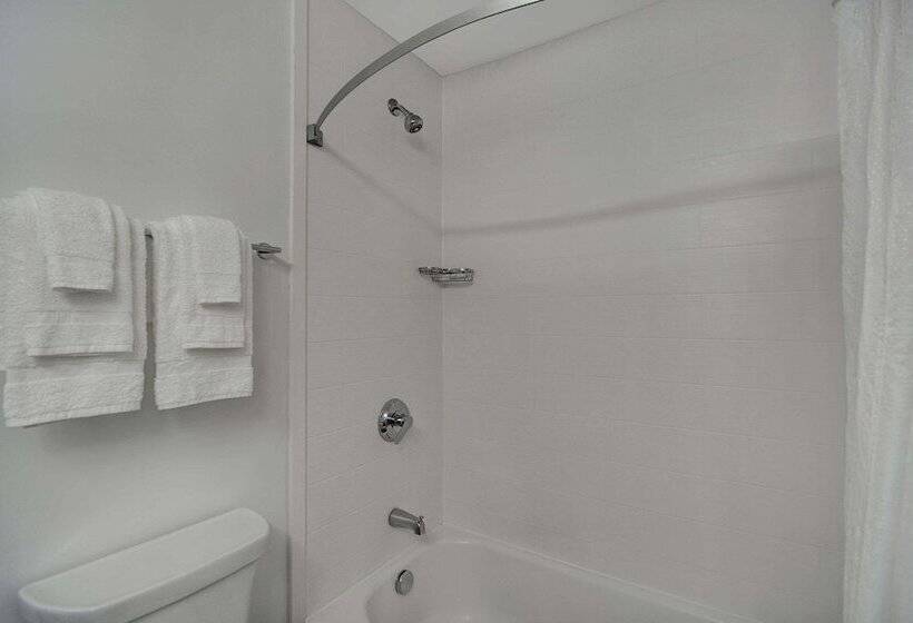 هتل Country Inn & Suites By Radisson, Cincinnati Airport, Ky