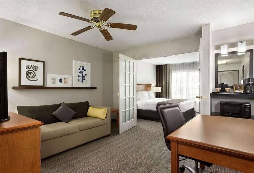 هتل Country Inn & Suites By Radisson, Columbus Airport, Oh