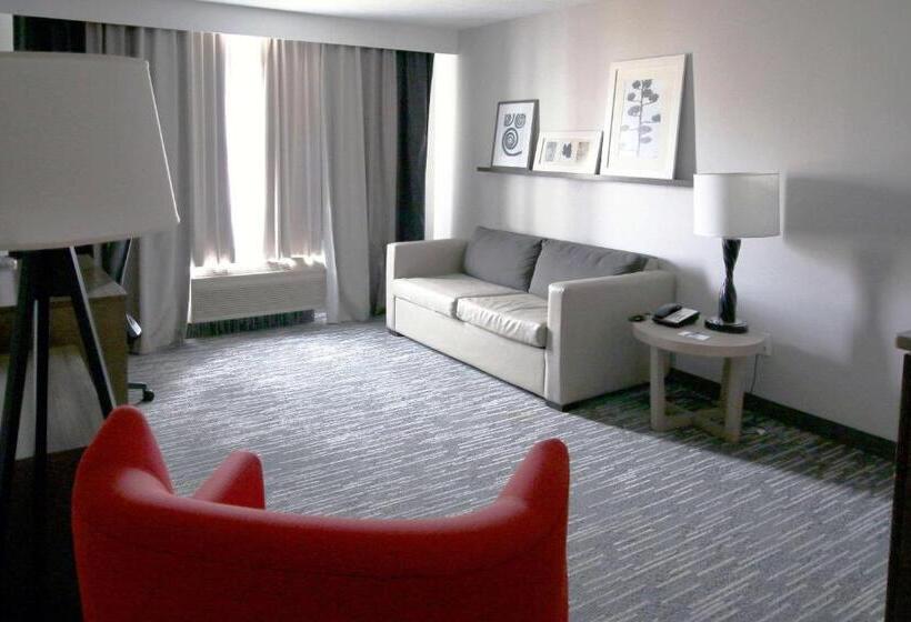 هتل Country Inn & Suites By Radisson, Council Bluffs, Ia