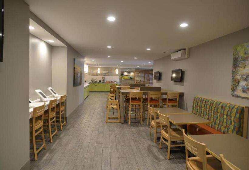 هتل Country Inn & Suites By Radisson, Duluth North, Mn