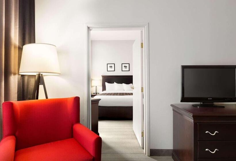 هتل Country Inn & Suites By Radisson, Kearney, Ne