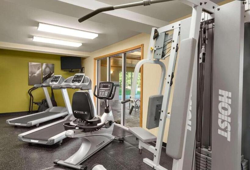 هتل Country Inn & Suites By Radisson, Milwaukee Airport, Wi