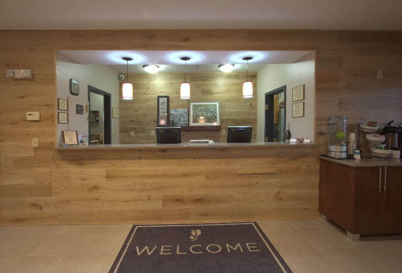 هتل Country Inn & Suites By Radisson, Moline Airport, Il