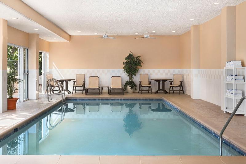 בית מלון כפרי Country Inn & Suites By Radisson Ocala Southwest