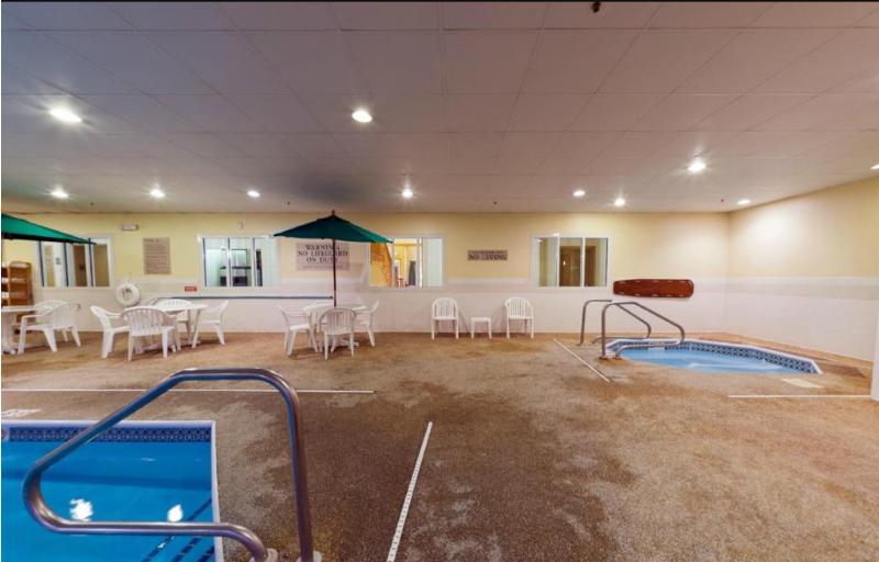 هتل Country Inn & Suites By Radisson, Rock Falls, Il