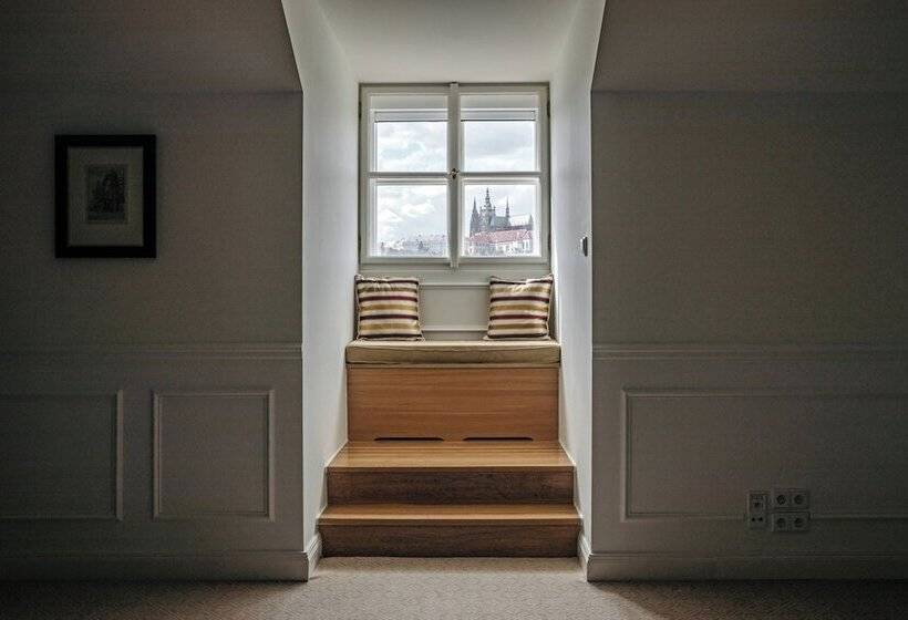 Four Seasons Hotel Prague