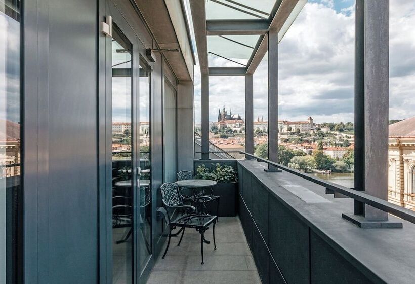 Four Seasons Hotel Prague