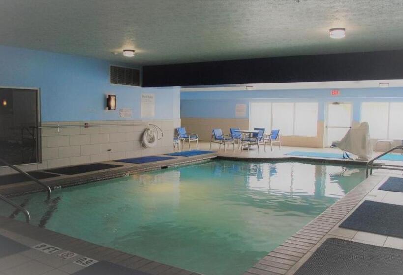 בית מלון כפרי Holiday Inn Express & Suites Indianapolis North   Carmel, An Ihg