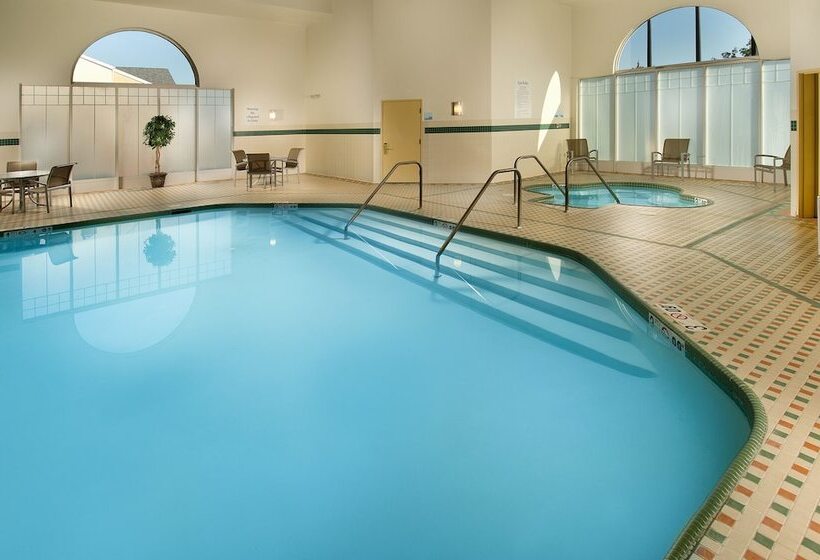 호텔 Holiday Inn Express & Suites Manassas, An Ihg