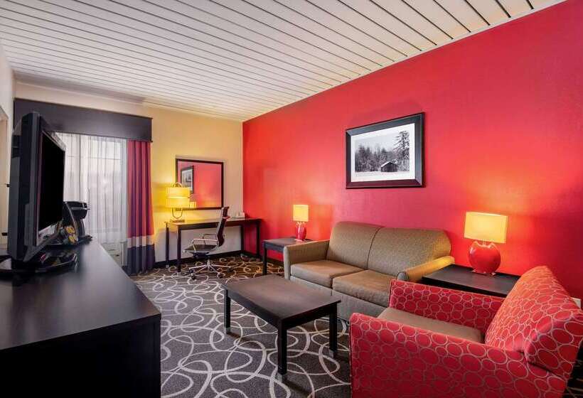 בית מלון כפרי La Quinta Inn & Suites By Wyndham Elkview Charleston Ne