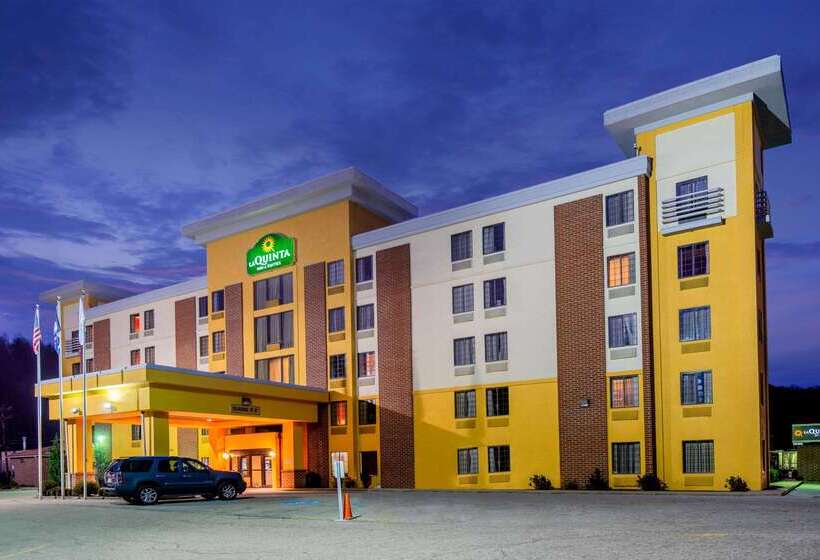 בית מלון כפרי La Quinta Inn & Suites By Wyndham Elkview  Charleston Ne