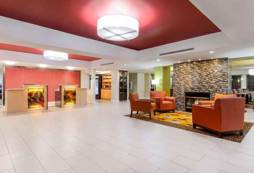 ホテル La Quinta Inn & Suites   New River Gorge National Park