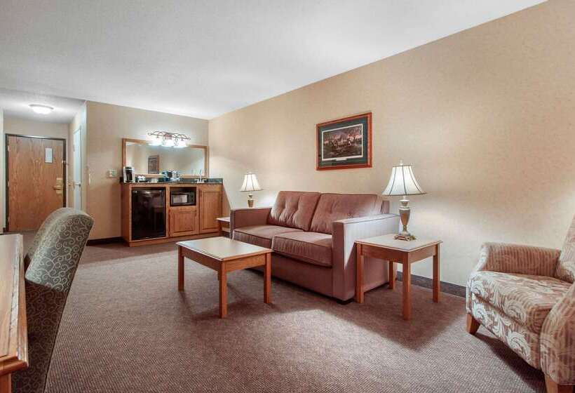 Norfolk Lodge & Suites, Ascend Hotel Collection