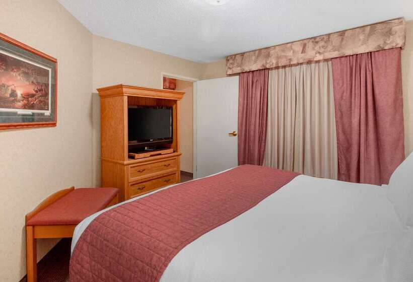 Norfolk Lodge & Suites, Ascend Hotel Collection