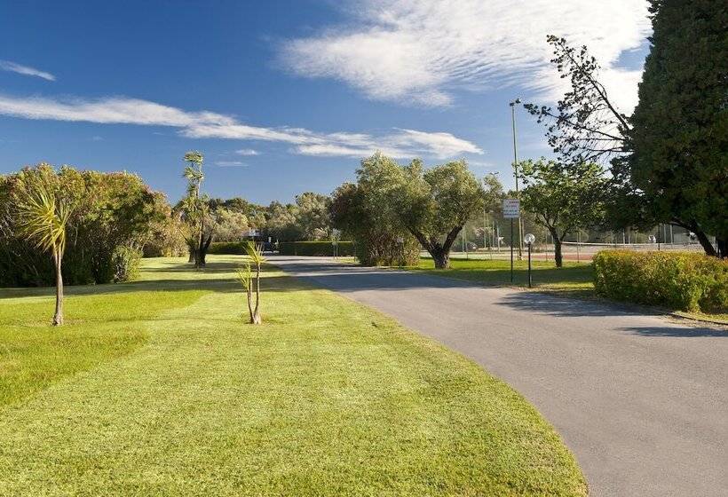 ホテル Voi  Floriana Resort