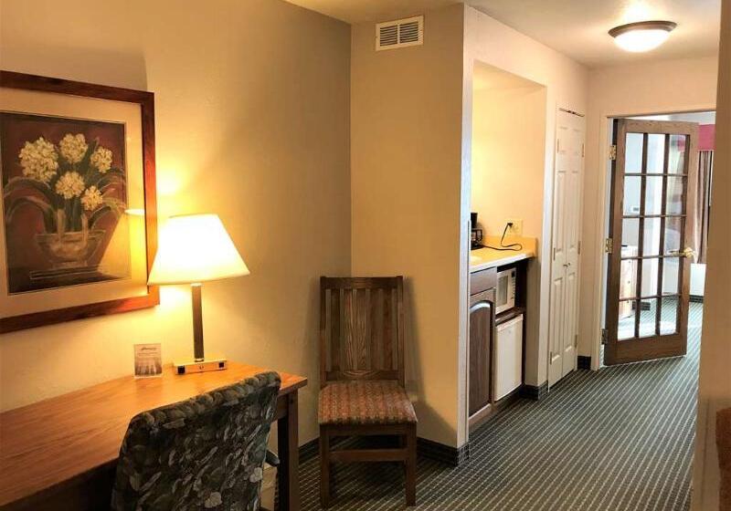 酒店 Holiday Inn Express & Suites Zion By Ihg