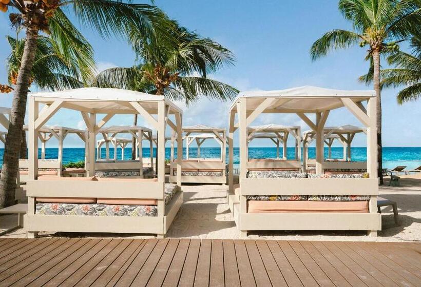 Papagayo Beach Resort
