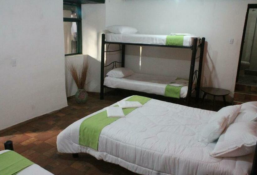 هتل El Remanso De La Villa