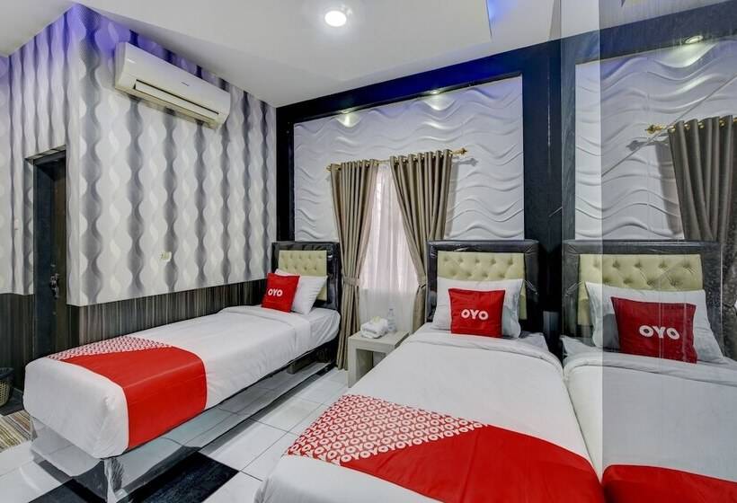 هتل Oyo 4010 Zaara Guest House Syariah