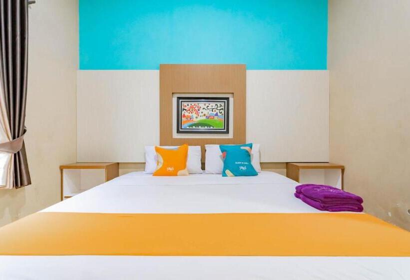 Sans Hotel Budaya Cirebon