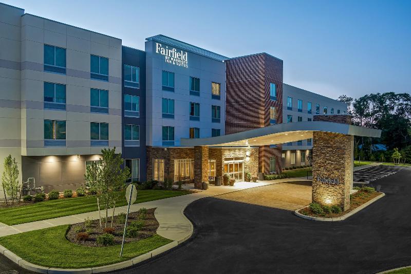 Отель Fairfield By Marriott Inn & Suites Somerset
