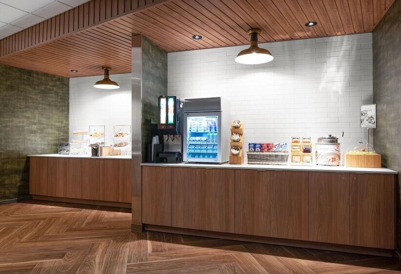 Отель Fairfield By Marriott Inn & Suites Somerset