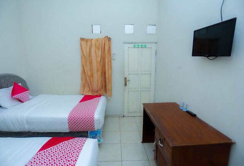 هتل Penginapan Mba Ros