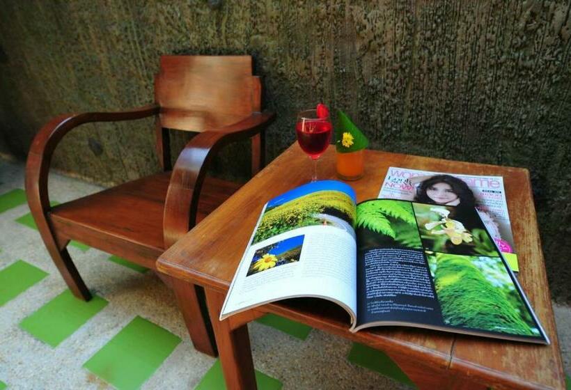 هتل Baan Kiang Chan Resort