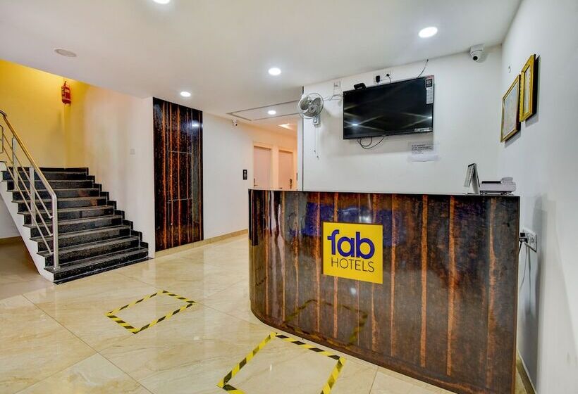 هتل Fabexpress Pas Residency   Nr Marina Beach & Mahatma Gandhi Monument