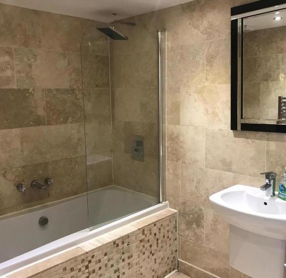 فندق Oyo Ellison Hall