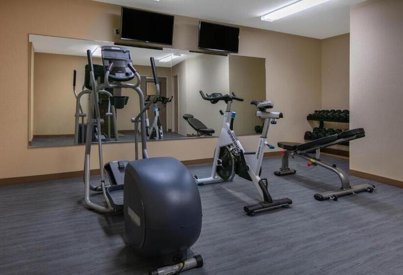 בית מלון כפרי Days Inn & Suites By Wyndham Florence/jackson Area
