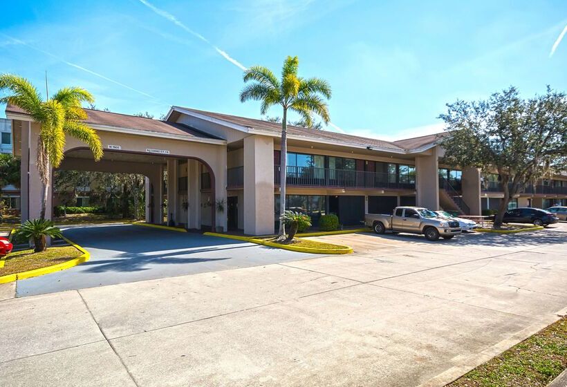 هتل Americas Best Value Inn & Suites Melbourne