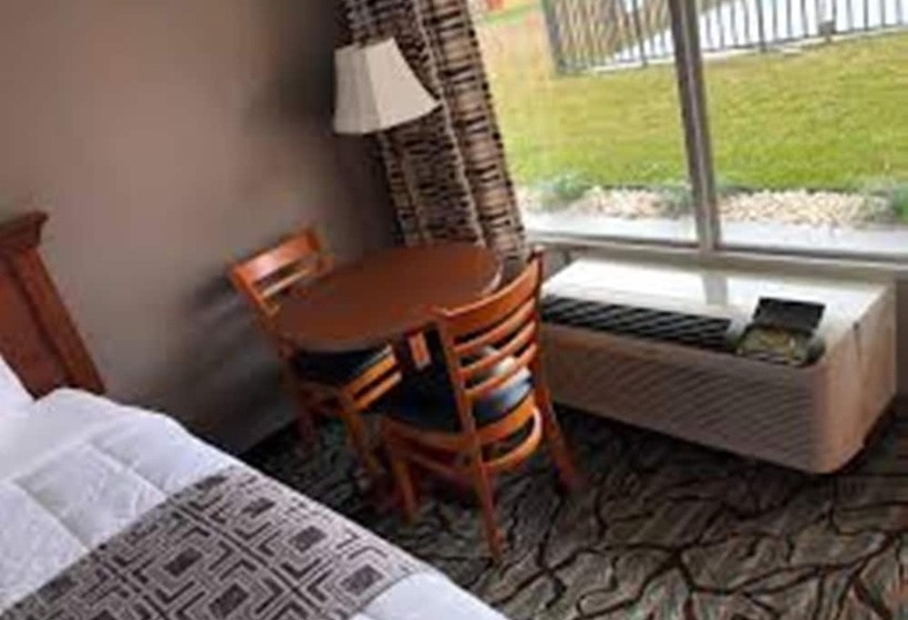 בית מלון כפרי Baymont By Wyndham Walterboro