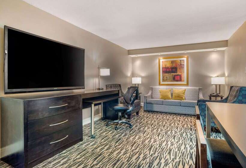 فندق Clarion Inn Conference Center