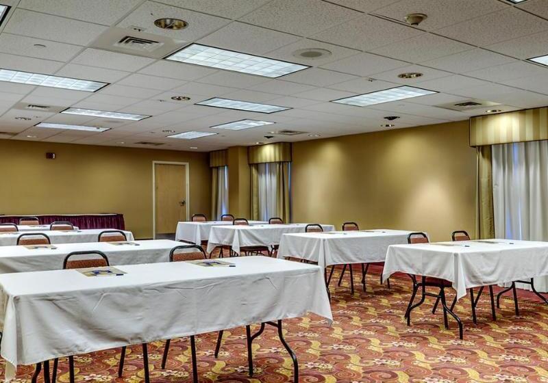 酒店 Comfort Inn & Suites